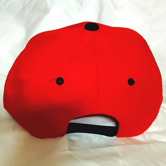 New STRANGER THINGS Baseball Cap! 2-Toned Rd/Blk. Embroidery. Adjustable. Unisex - Picture 6 of 7